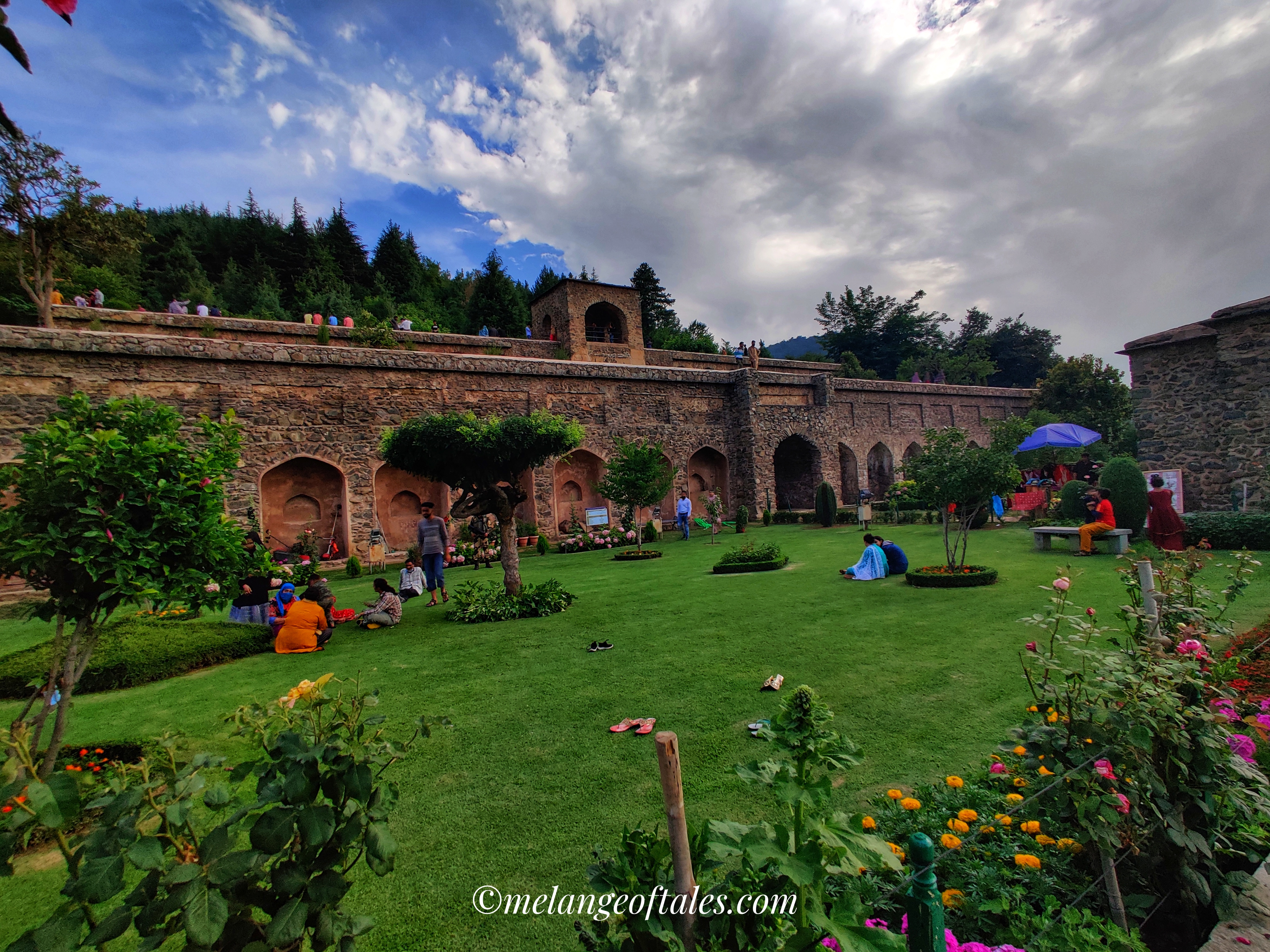 Pari Mahal monument